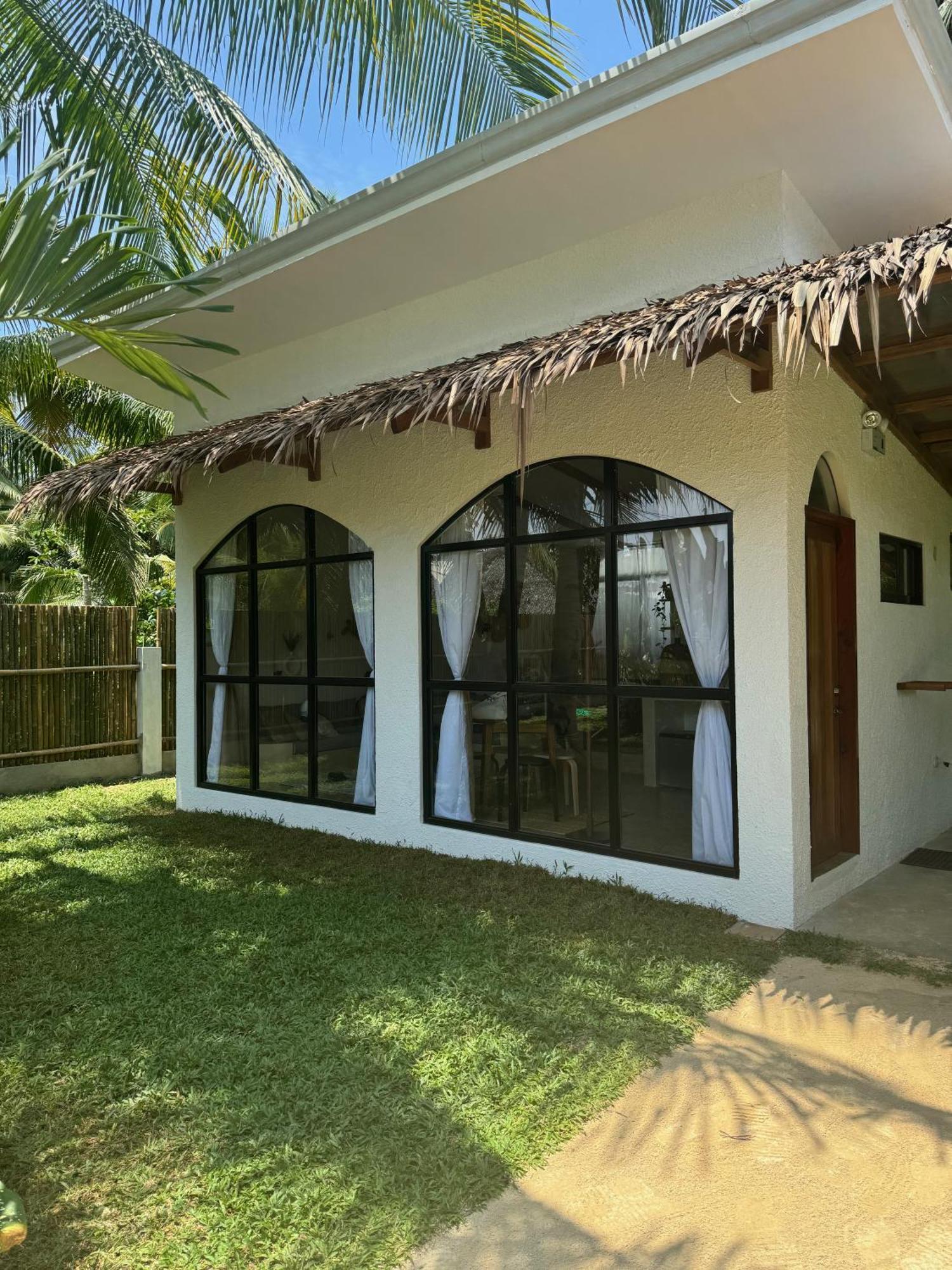 Villa Pura Vida Apartments Siargao เจเนอรัลลูนา ภายนอก รูปภาพ